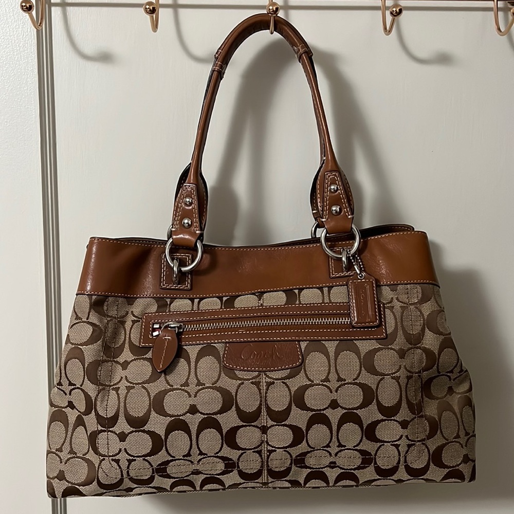 Beautiful Coach signature handbag
